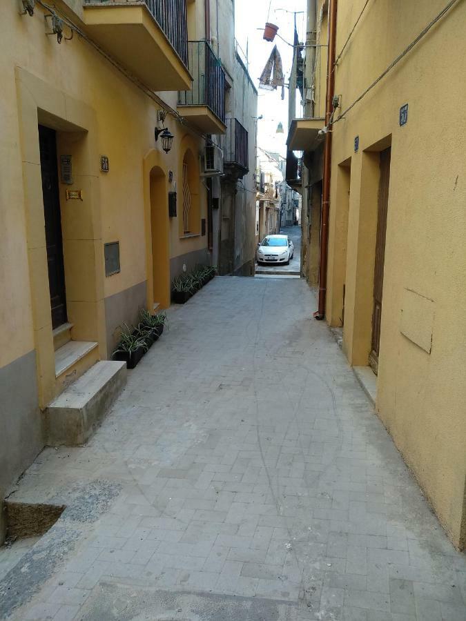 La Casa di Bianca Apartment Caltagirone Bagian luar foto