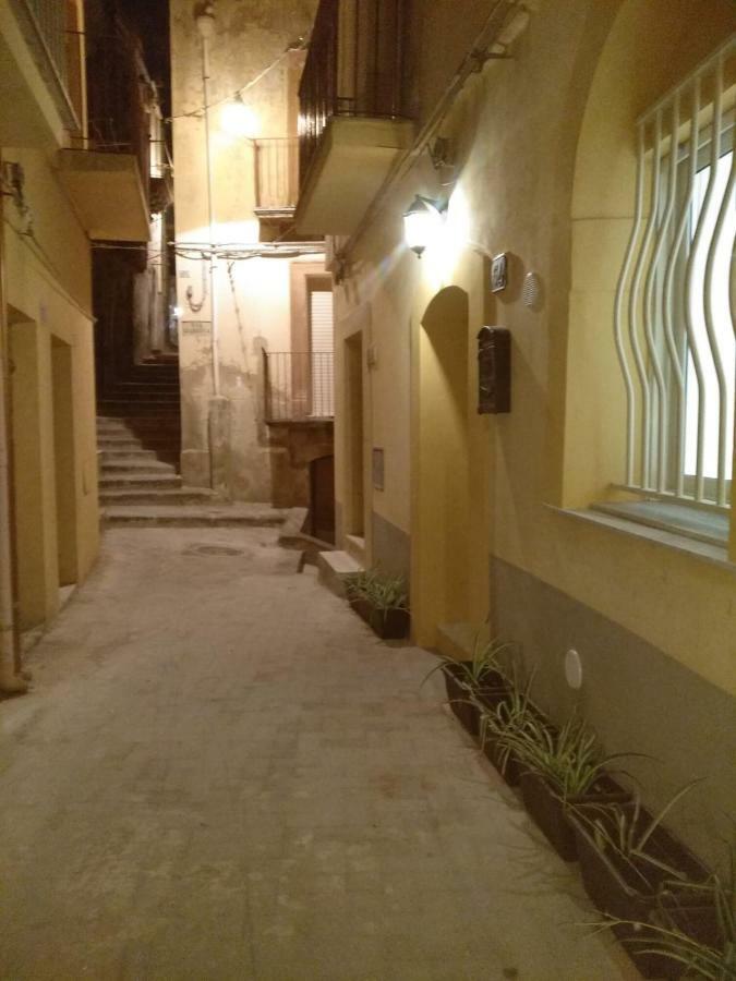 La Casa di Bianca Apartment Caltagirone Bagian luar foto